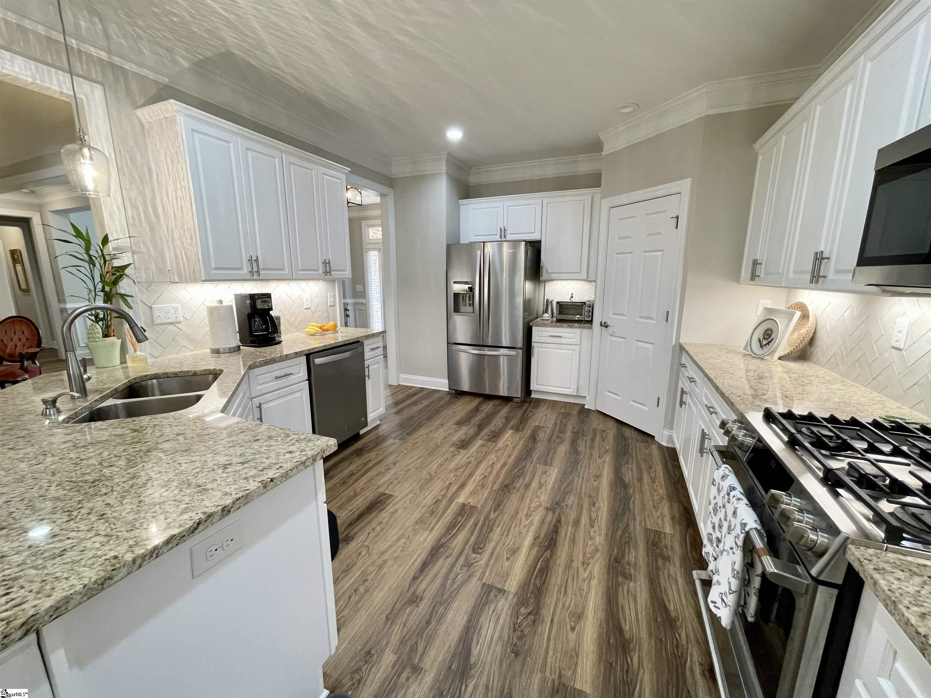 419 Rivers Run Greenwood, SC 29649 - Photo 8 of 32 Gallery Image 8