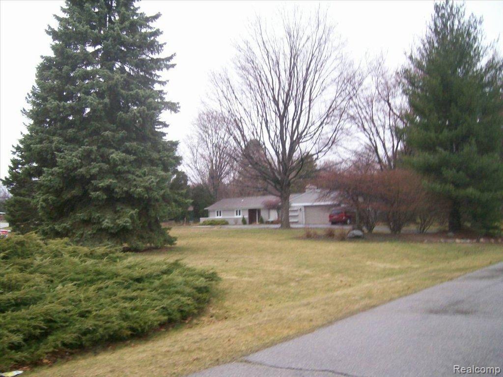 1140 Concord Road Rochester, MI 48309 - Photo 15 of 15 1140 concord 014