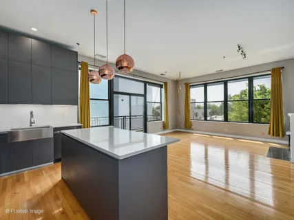 $3,300 | 1 South Leavitt Street, Unit 407, Chicago, IL 60612
