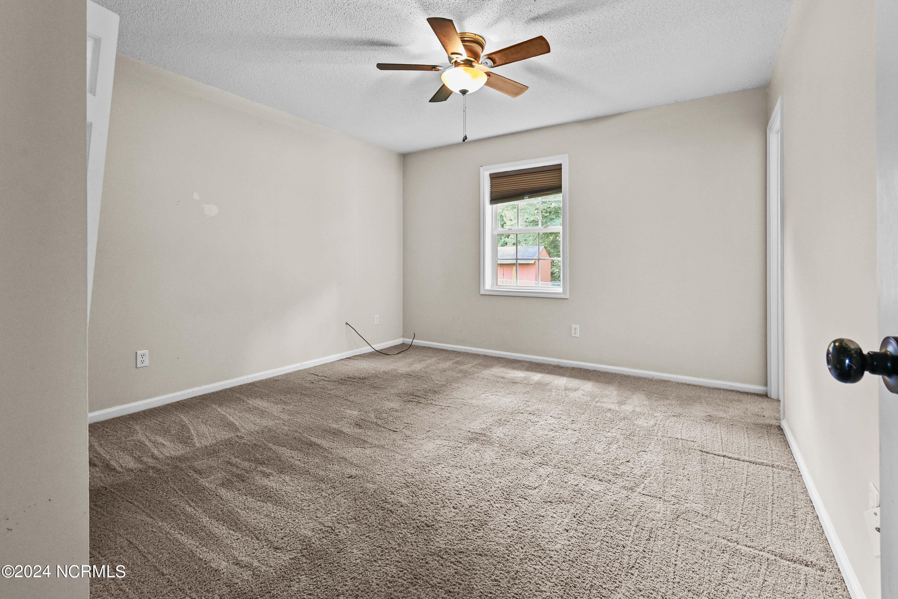 110 Balsam Road Jacksonville, NC 28546 - Photo 9 of 22 25-IMG_2565
