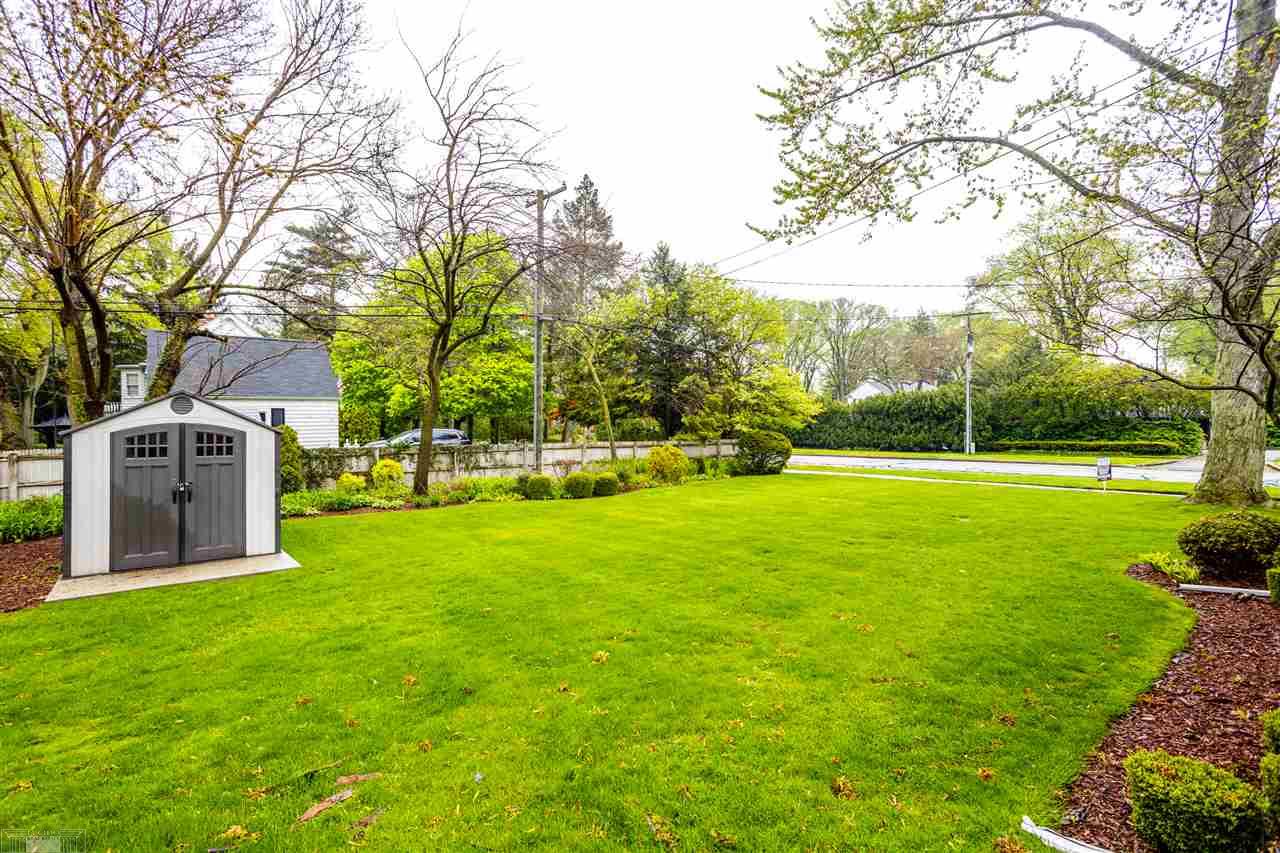 152 Cloverly Road Grosse Pointe Farms, MI 48236 - Photo 53 of 59