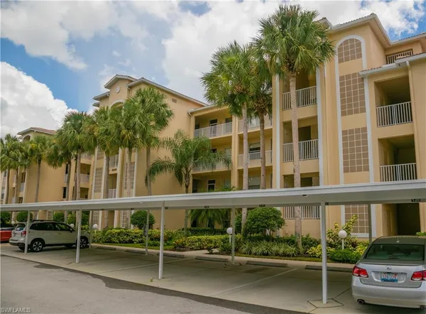 $2,395 | 8680 Cedar Hammock Circle, Unit 116, Naples, FL 34112