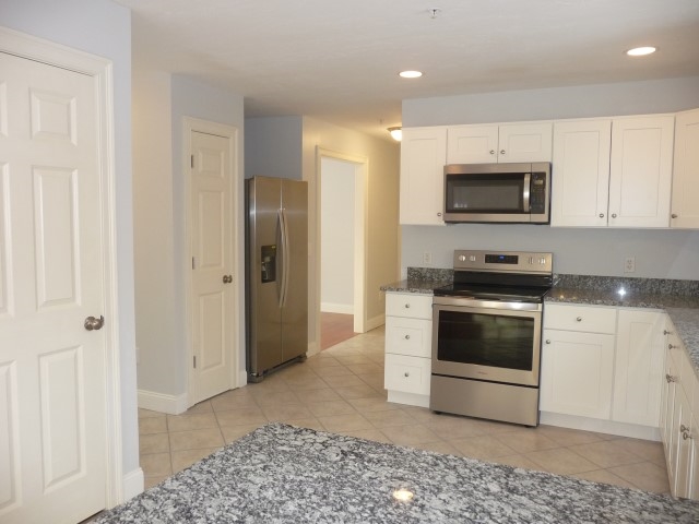 38 Shaw Road Northfield, NH 03276 - Photo 5 of 31