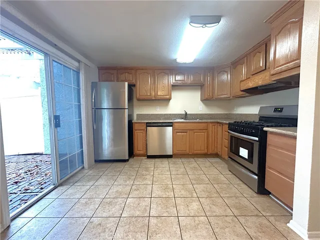 $2,300 | 5640 Riverside, Chino, CA 91710