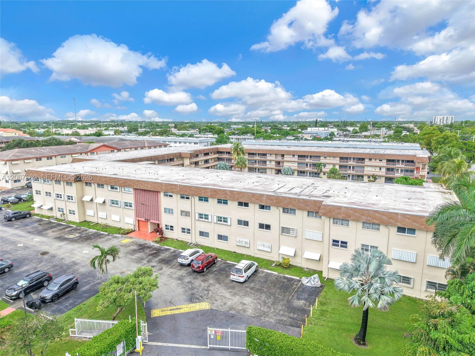 5300 Washington Street, Unit R110 Hollywood, FL 33021 - Photo 41 of 45 Gallery Image 41