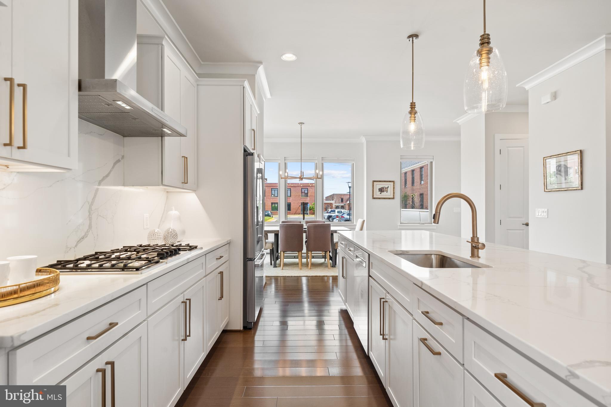 8513 Reformatory Way Lorton, VA 22079 - Photo 17 of 46 Gourmet eat-in kitchen