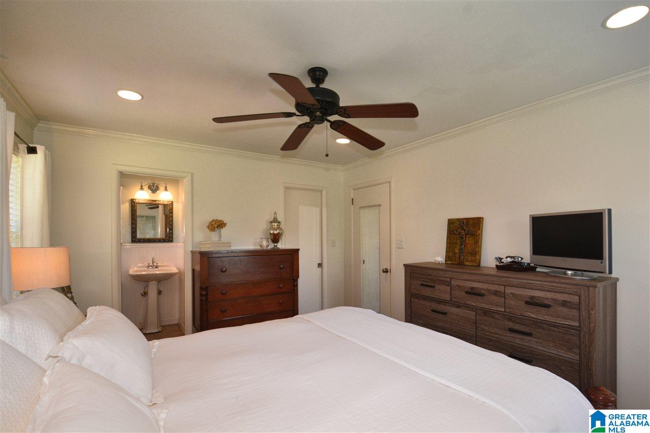 2216 Kent Way Birmingham, AL 35226 - Photo 28 of 46