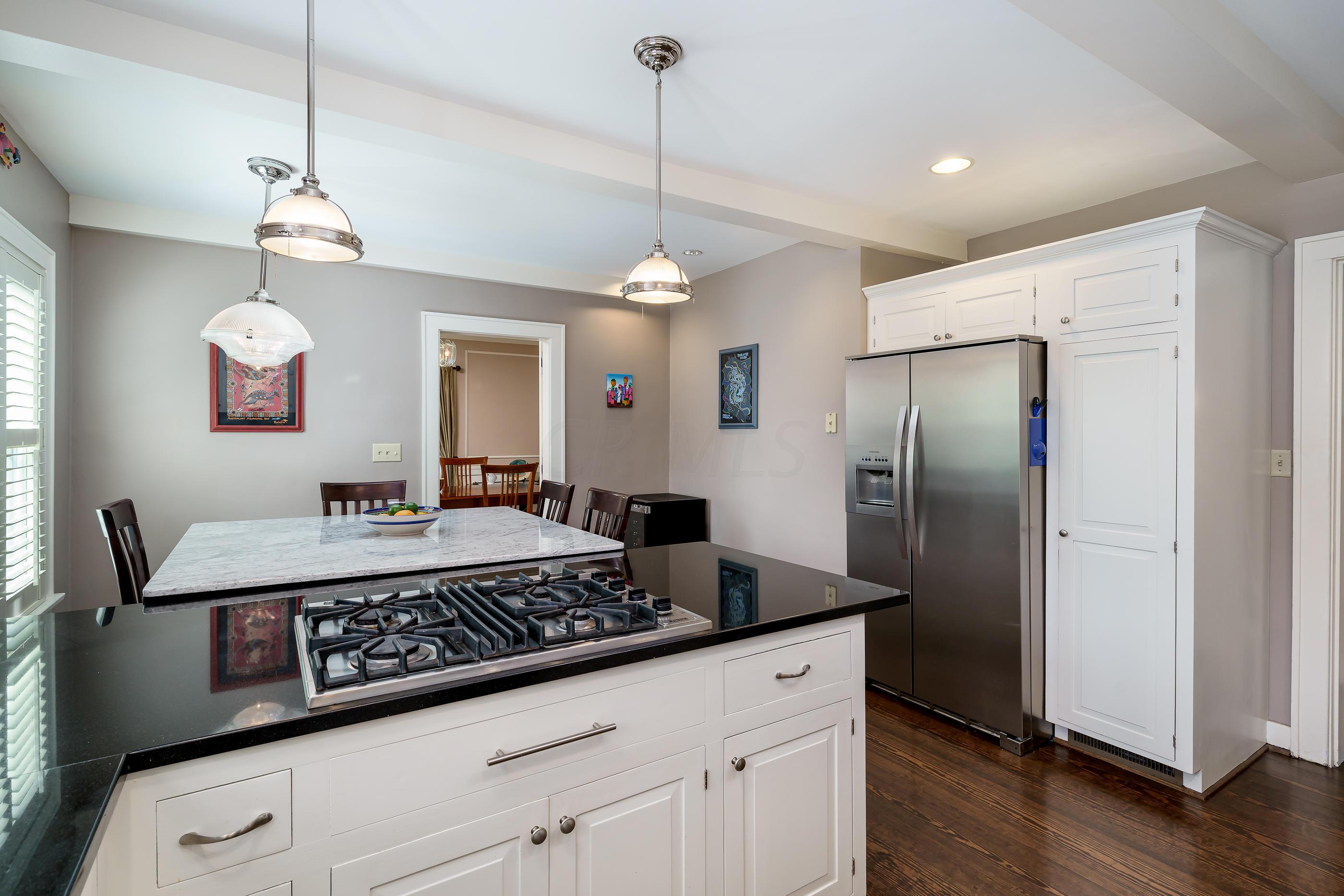 2254 Fairfax Road Columbus, OH 43221 - Photo 11 of 52