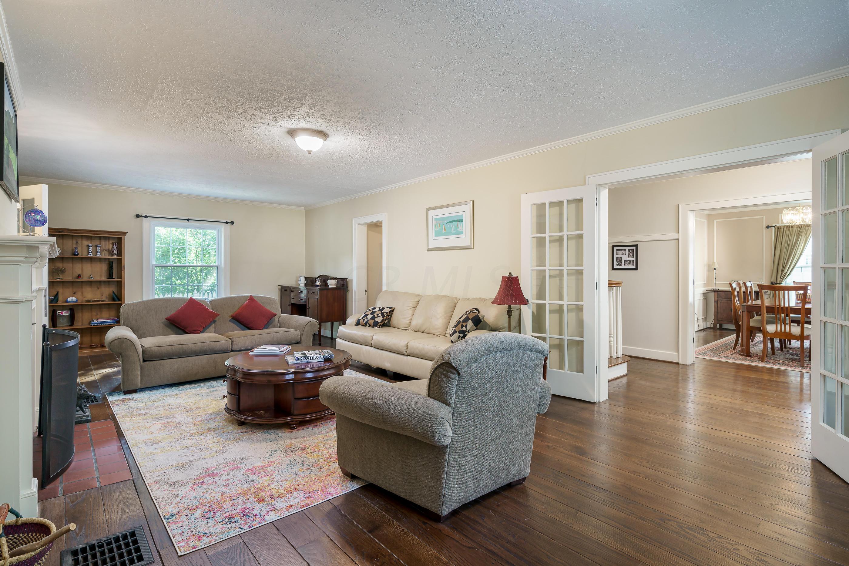 2254 Fairfax Road Columbus, OH 43221 - Photo 17 of 52