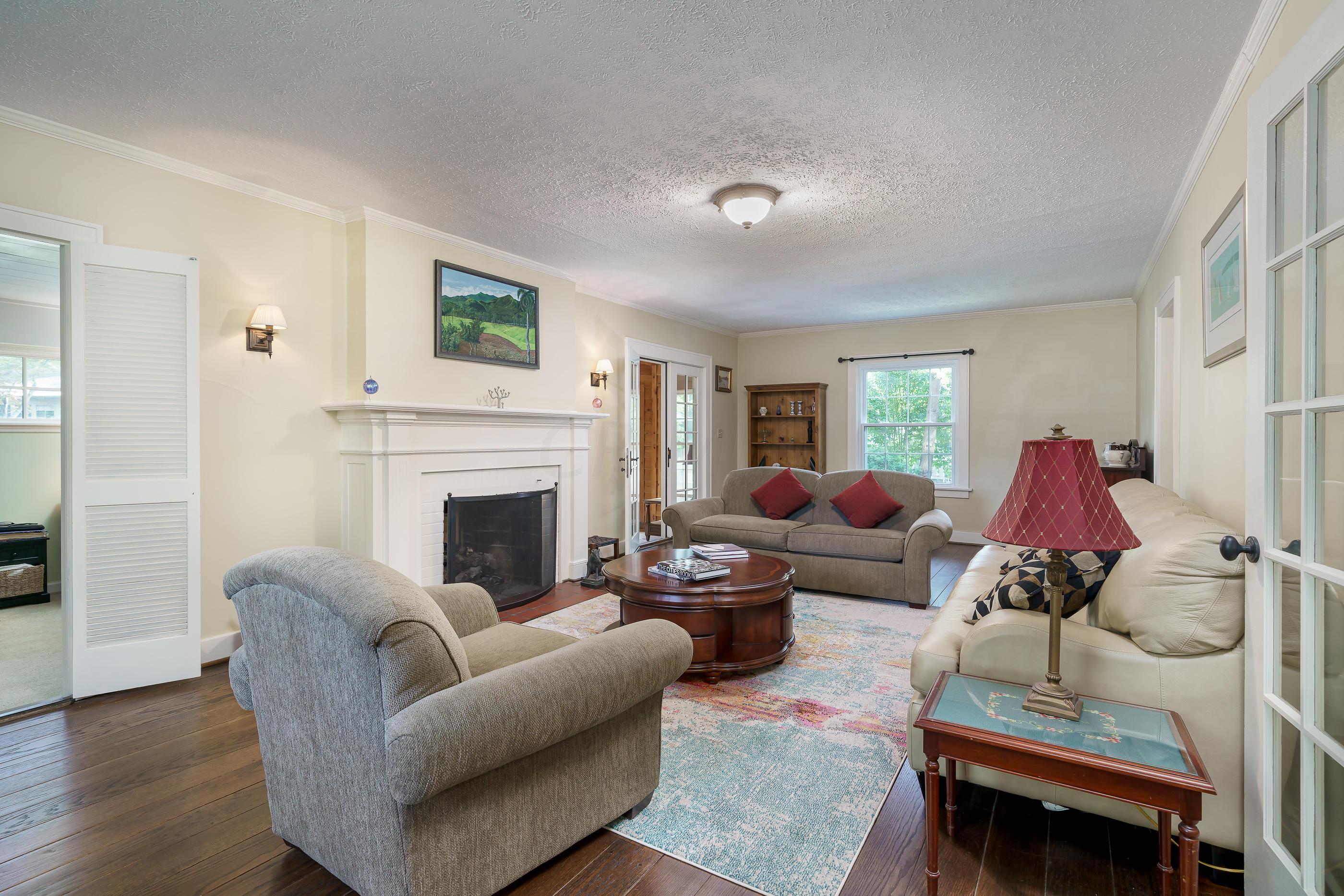 2254 Fairfax Road Columbus, OH 43221 - Photo 18 of 52