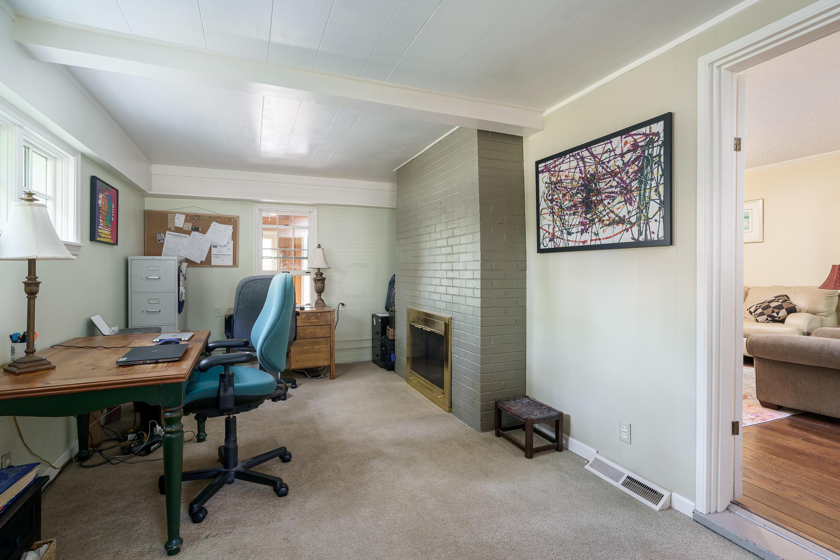 2254 Fairfax Road Columbus, OH 43221 - Photo 20 of 52