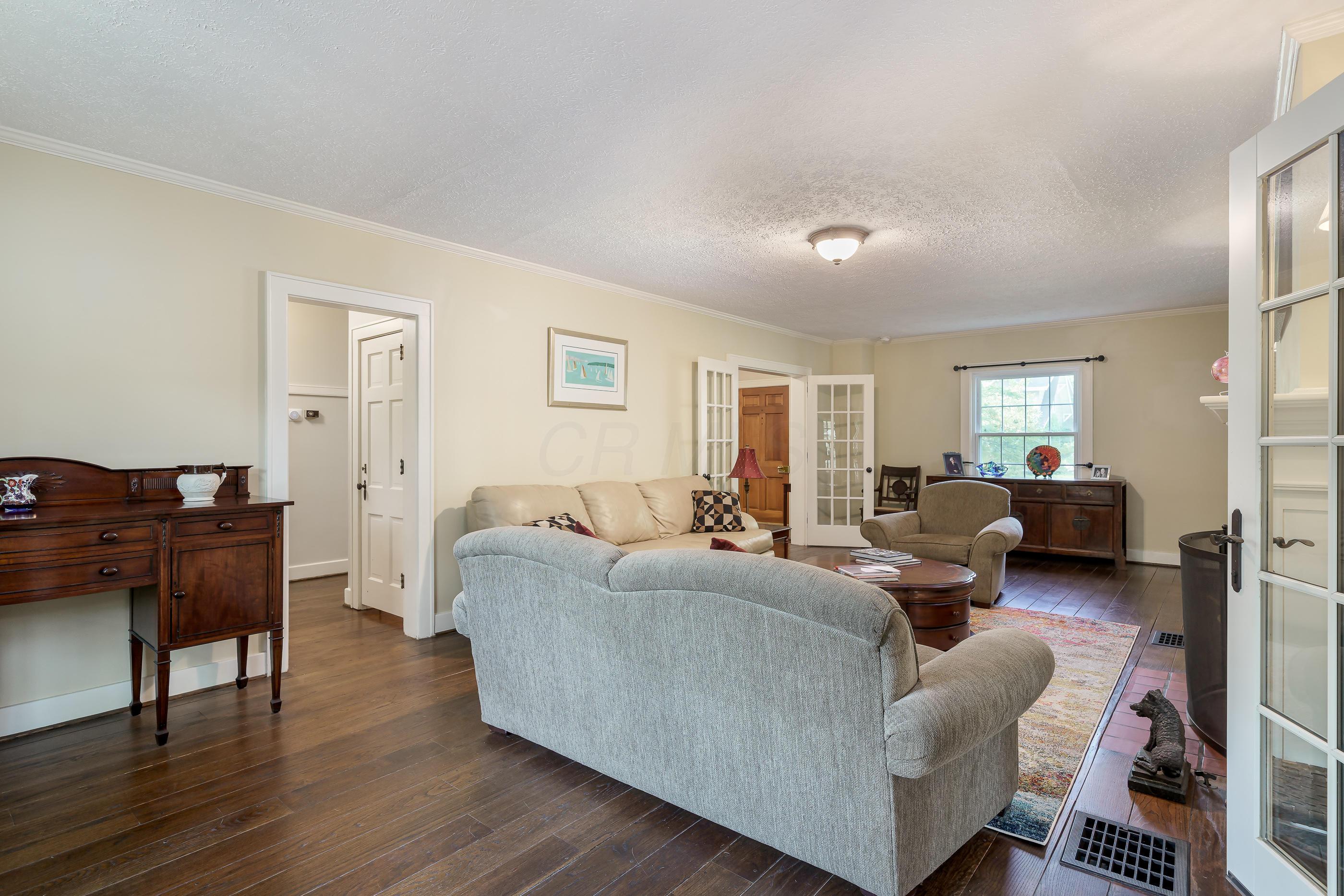 2254 Fairfax Road Columbus, OH 43221 - Photo 23 of 52