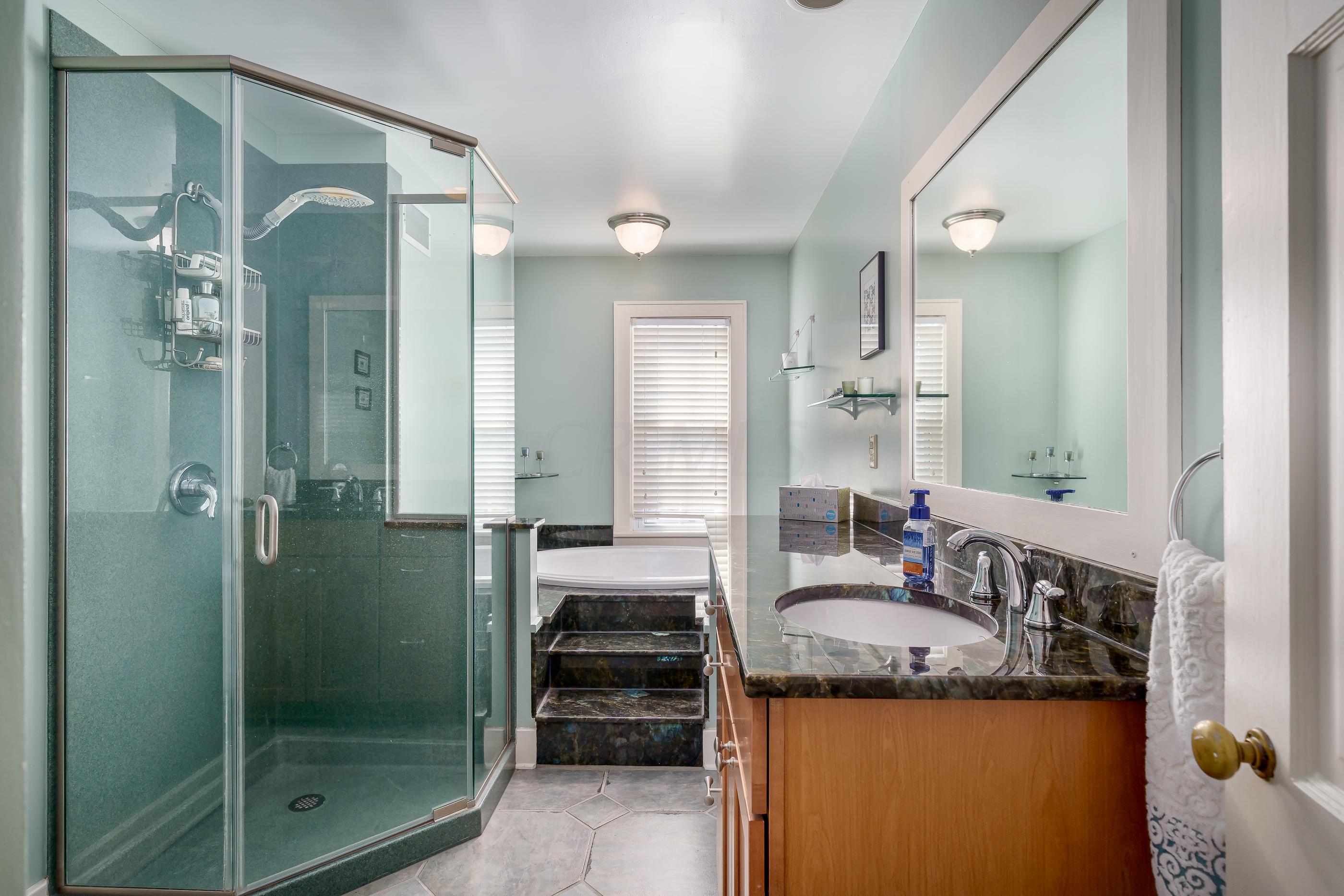 2254 Fairfax Road Columbus, OH 43221 - Photo 29 of 52