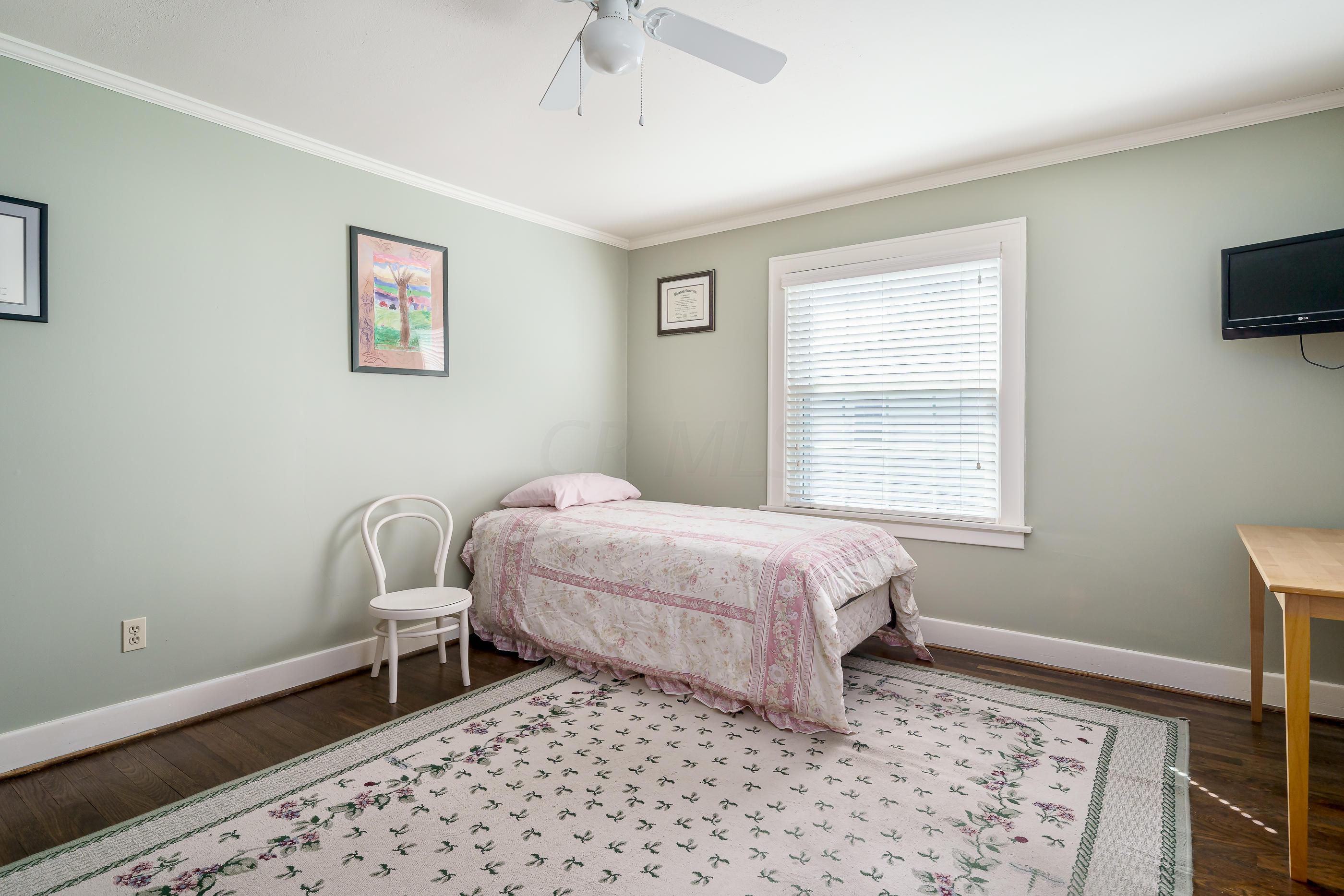 2254 Fairfax Road Columbus, OH 43221 - Photo 34 of 52