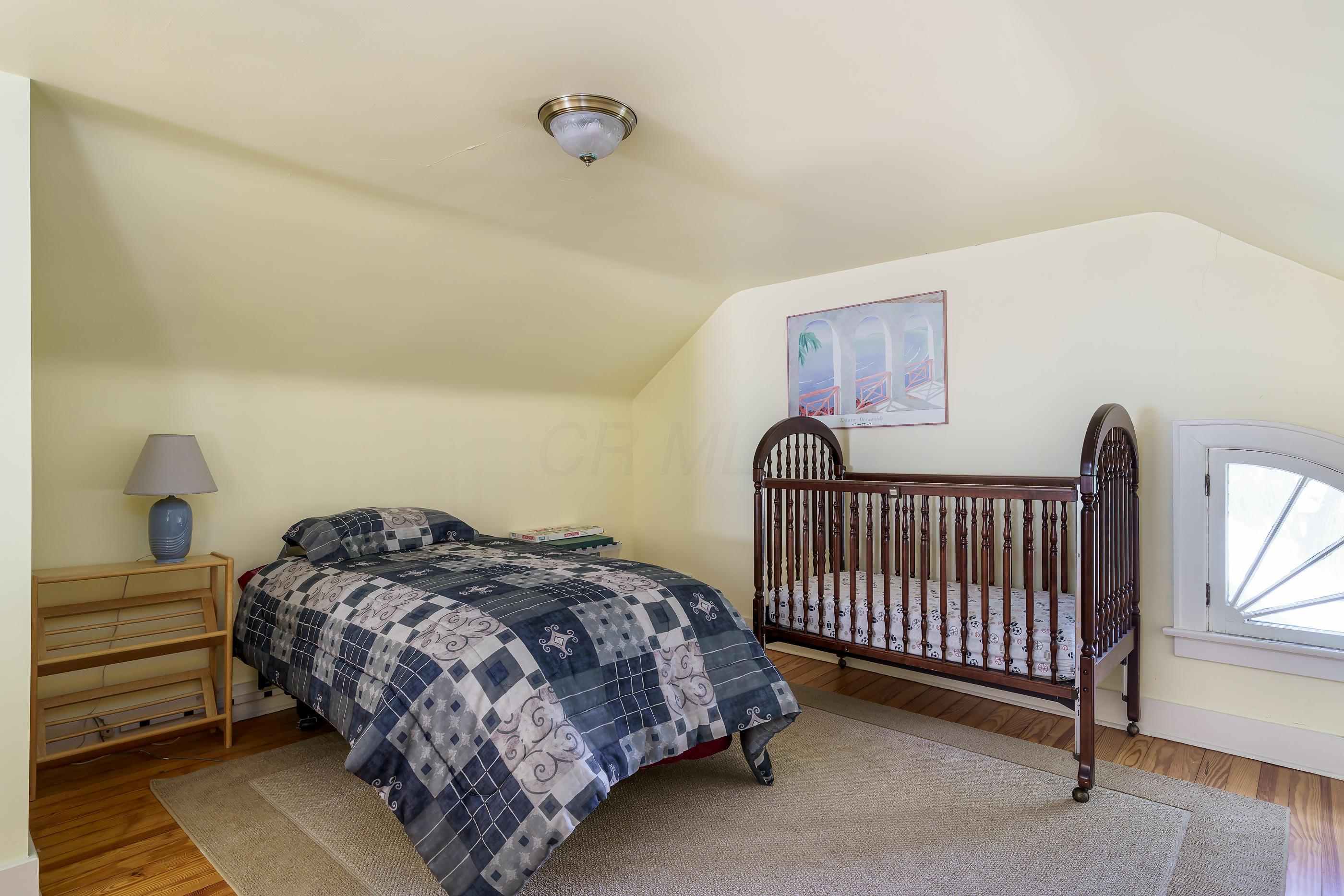 2254 Fairfax Road Columbus, OH 43221 - Photo 38 of 52
