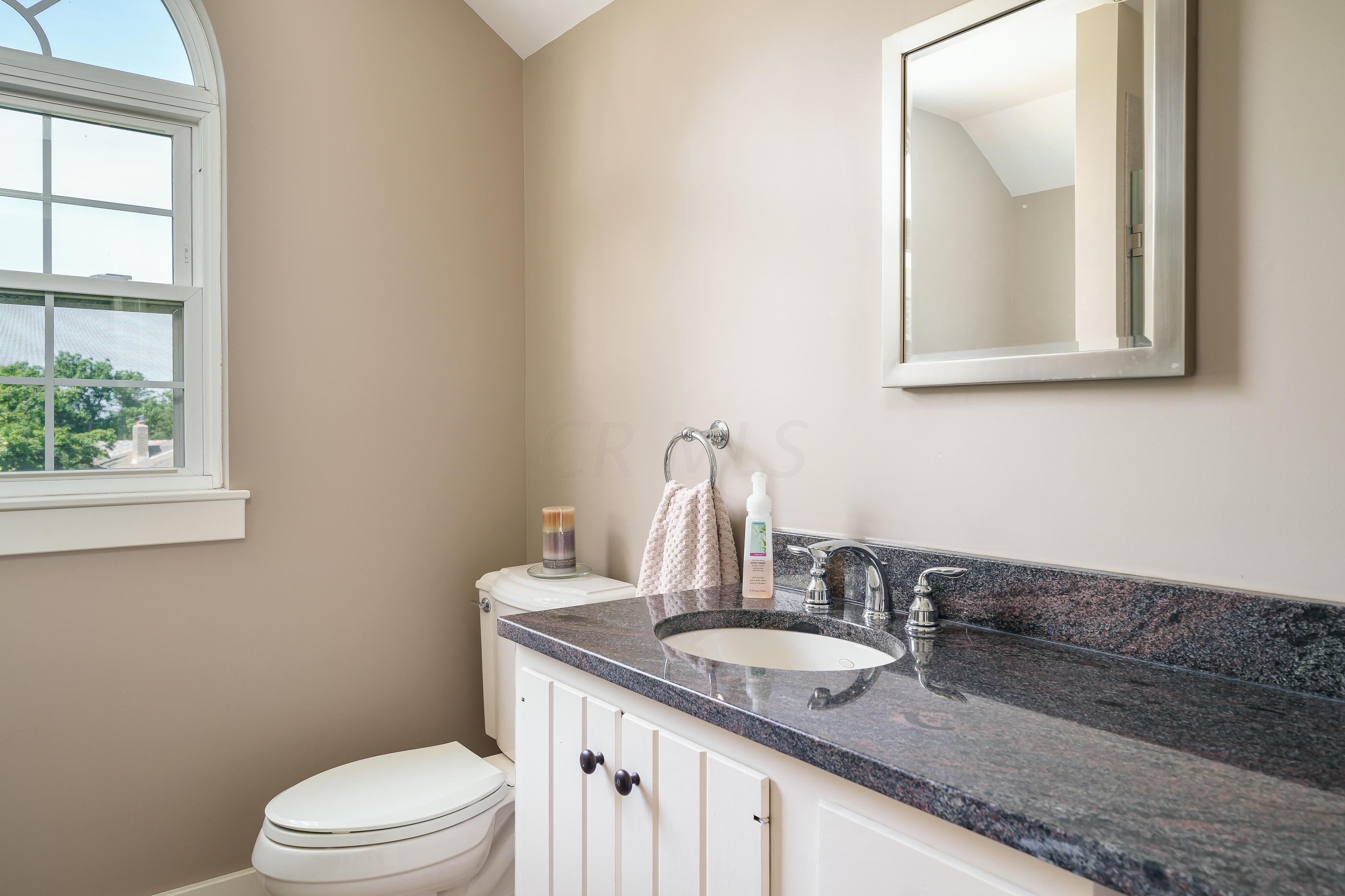 2254 Fairfax Road Columbus, OH 43221 - Photo 40 of 52
