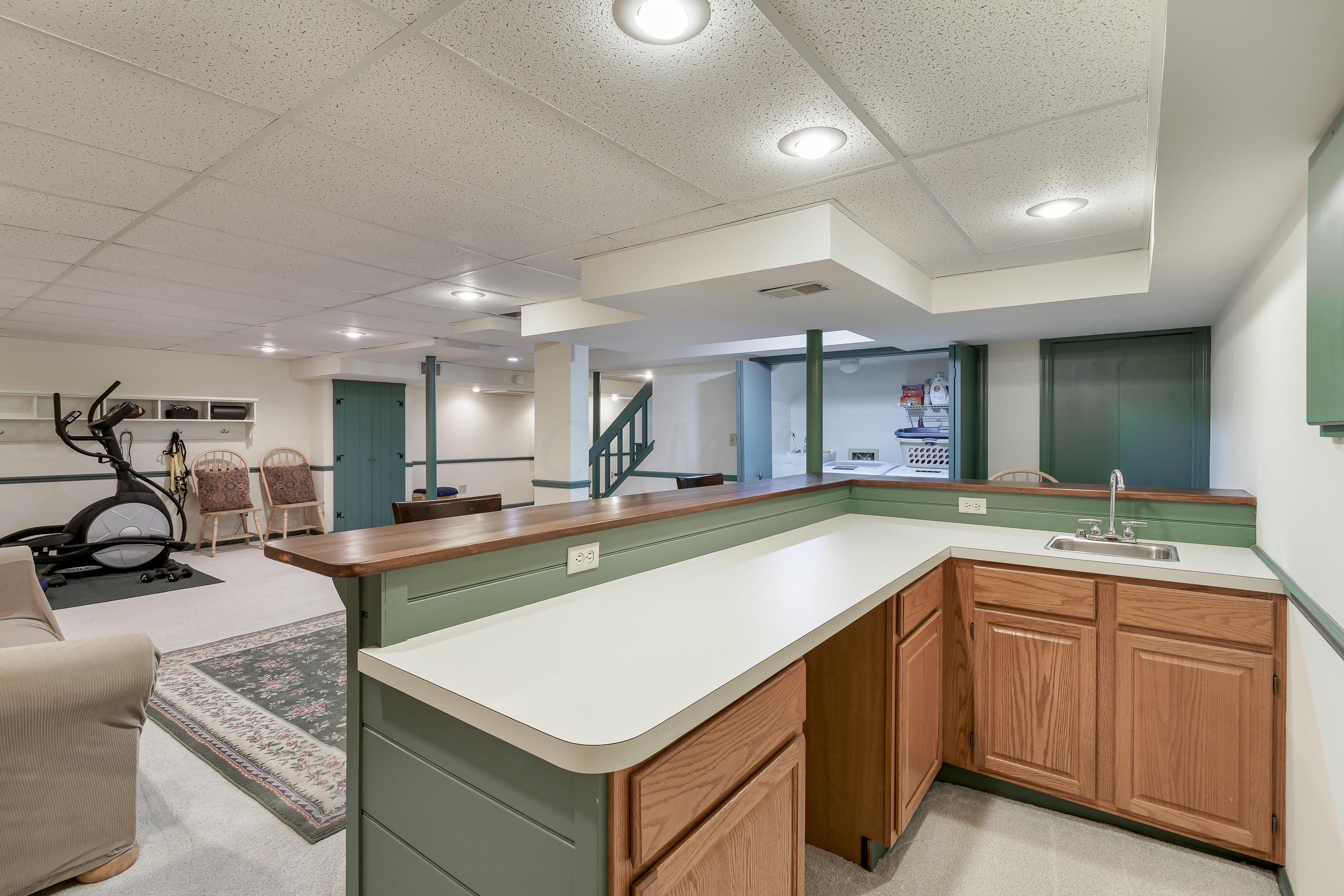 2254 Fairfax Road Columbus, OH 43221 - Photo 44 of 52