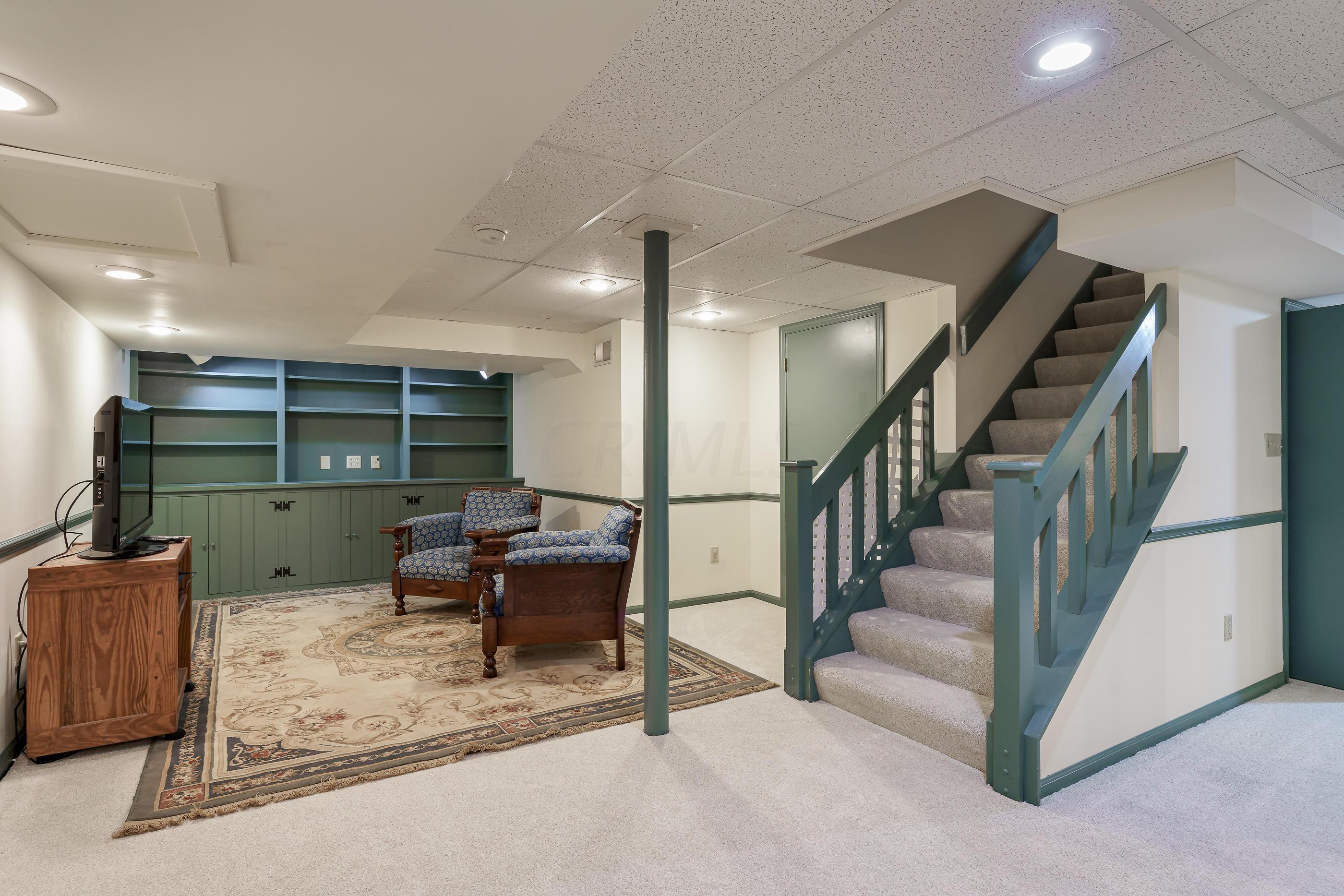 2254 Fairfax Road Columbus, OH 43221 - Photo 46 of 52
