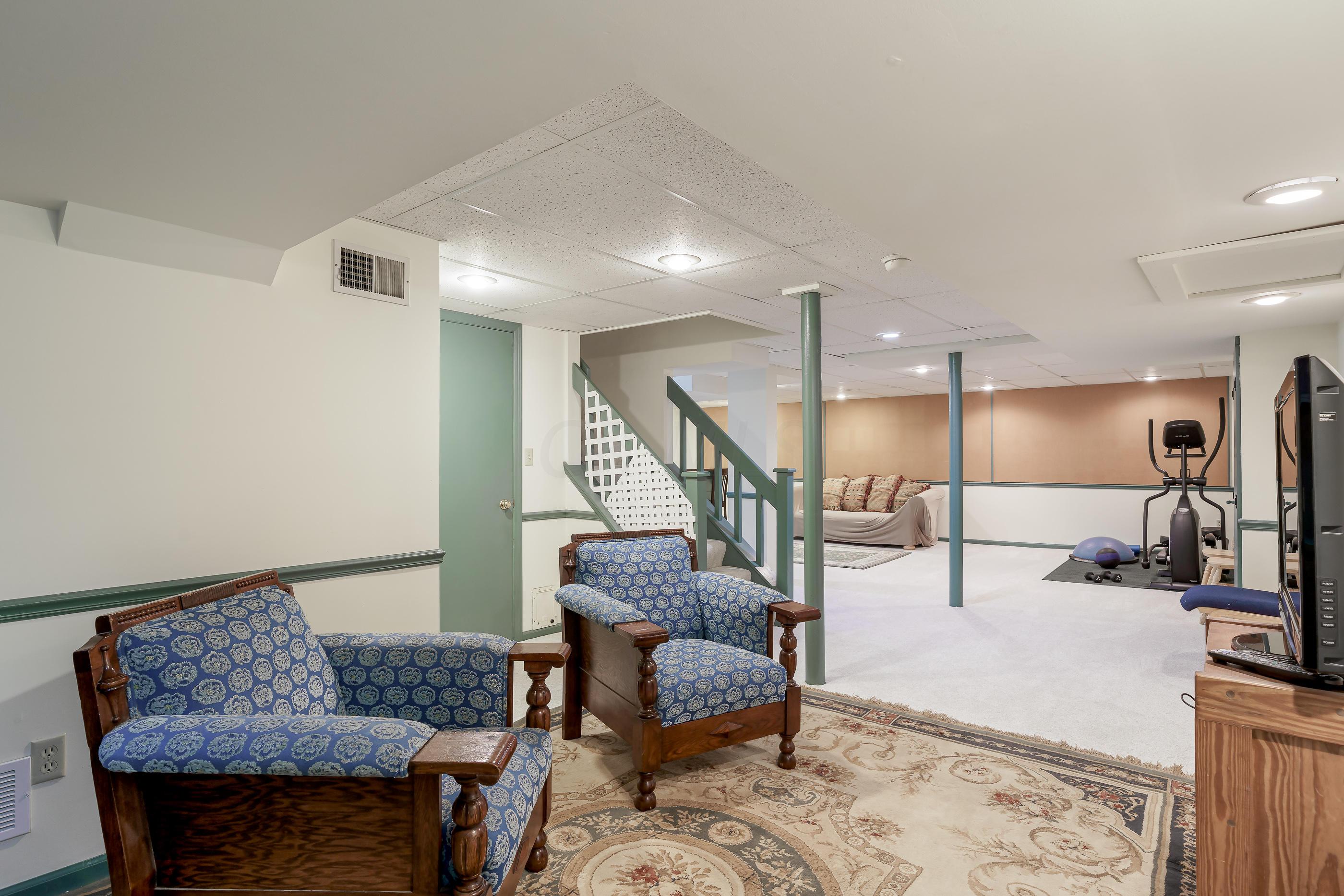 2254 Fairfax Road Columbus, OH 43221 - Photo 47 of 52