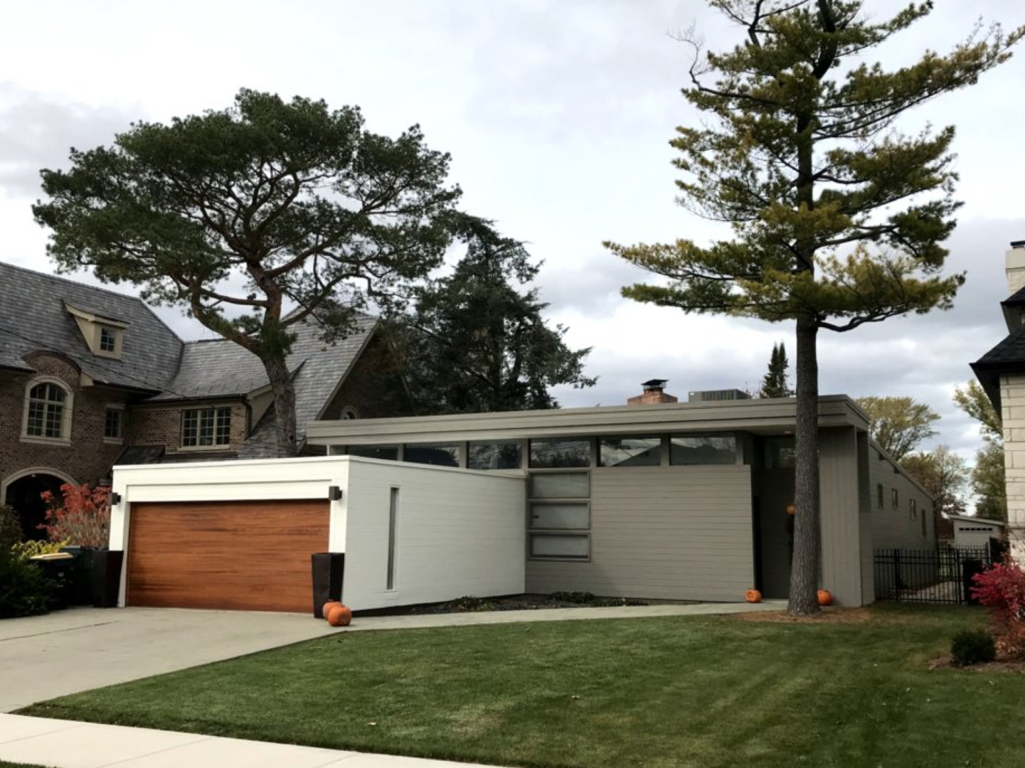910 Hastings Street Park Ridge, IL 60068 - Photo 1 of 1