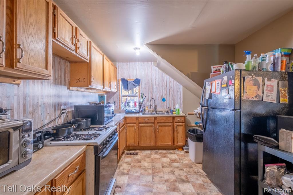 6054 East Pierson Road Flint, MI 48506 - Photo 27 of 38