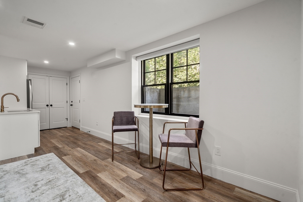 7 Massasoit Road Wellesley, MA 02481 - Photo 35 of 42