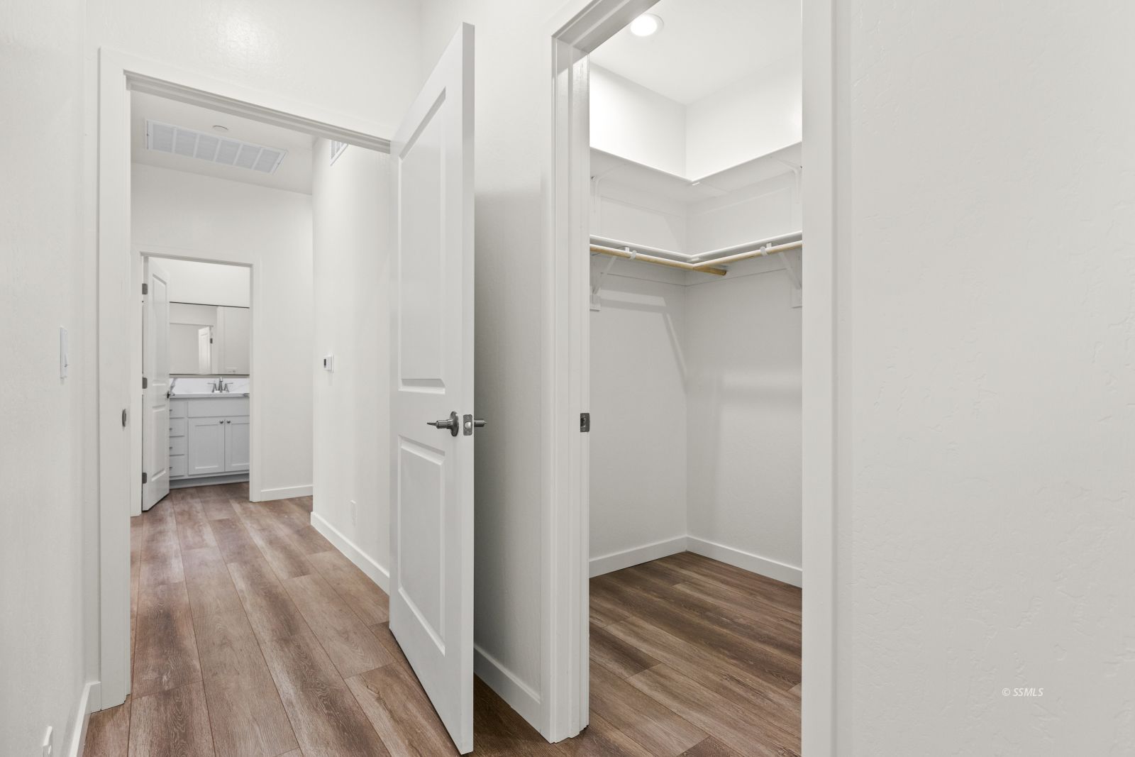 300 South Lincoln Street Ridgecrest, CA 93555 - Photo 17 of 36 Gallery Image 17
