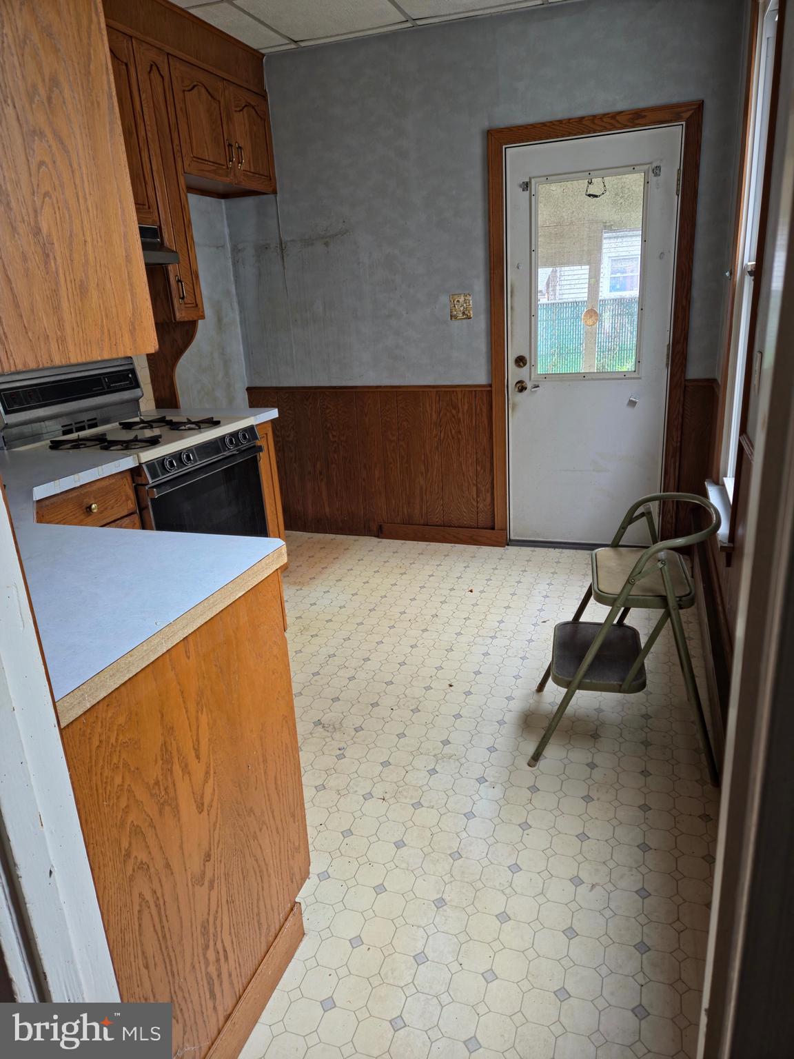 1223 Elm Street Reading, PA 19604 - Photo 6 of 24