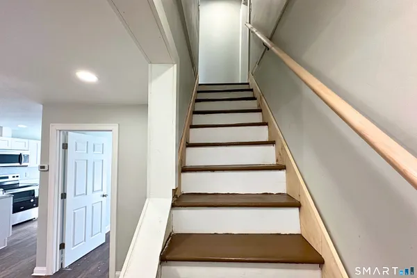 $1,950 | 88 Taftville-Occum Road, Unit C, Norwich, CT 06360