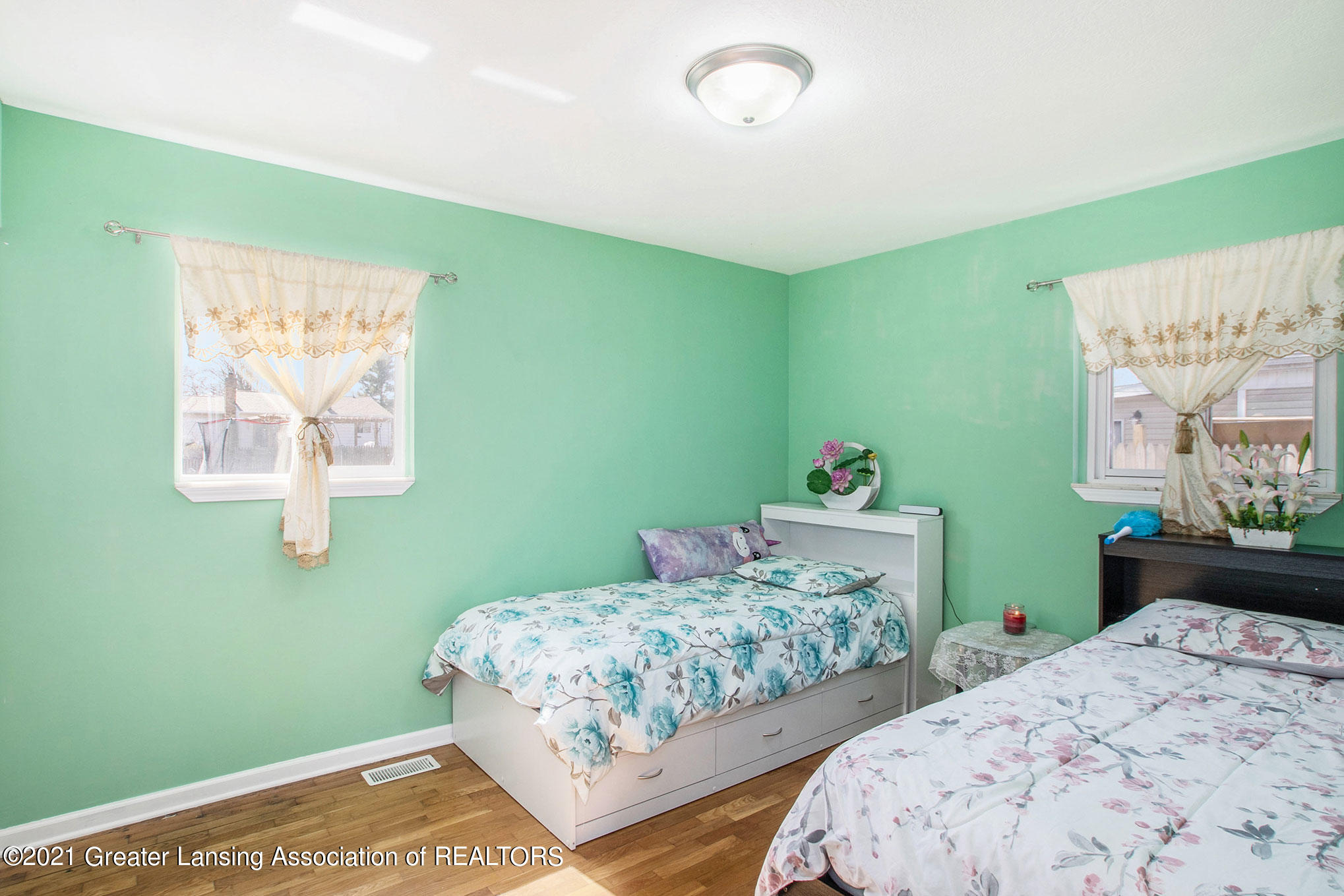 3215 Reo Road Lansing, MI 48911 - Photo 13 of 25 _MG_7752