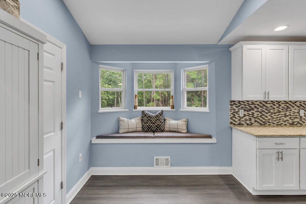 375 South Stump Tavern Road Jackson, NJ 08527 - Photo 13 of 34 a living room with furniture and window