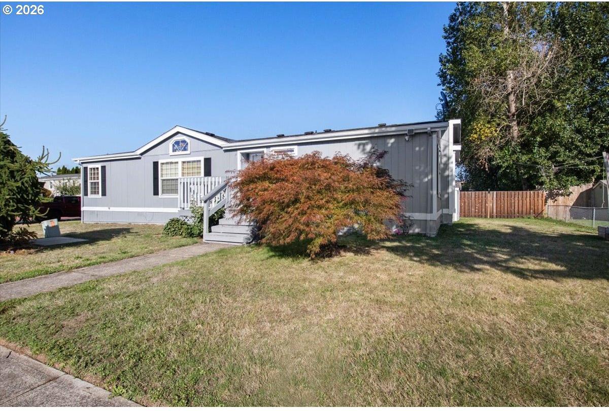 786 Hoffman Road Northeast Salem, OR 97301 - Photo 1 of 38 Gallery Image 1