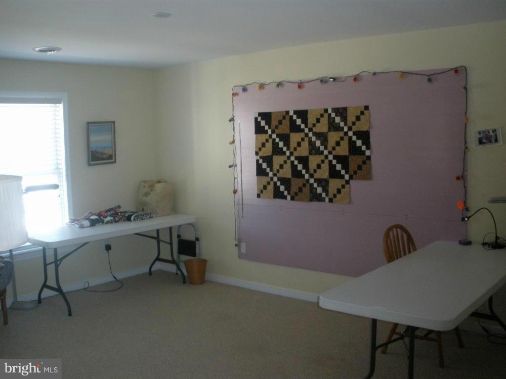 17138 Lappans Road Hagerstown, MD 21740 - Photo 12 of 18 Living Room in in-law suite