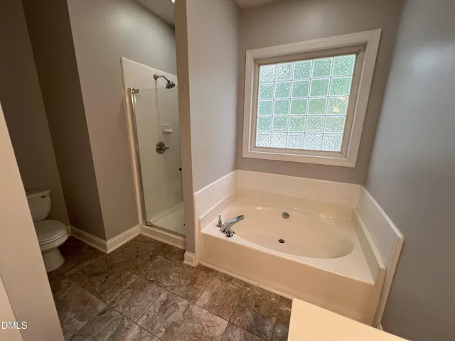 $2,395 | 228 Kingsport Road, Holly Springs, NC 27540