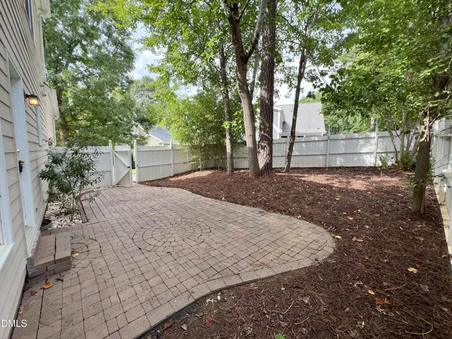 $2,395 | 228 Kingsport Road, Holly Springs, NC 27540