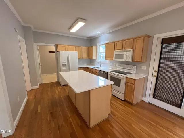 $2,395 | 228 Kingsport Road, Holly Springs, NC 27540