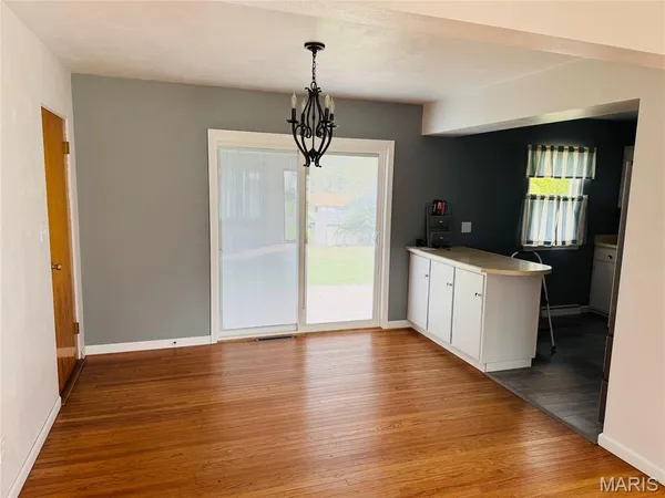 $153,000 | 1233 West Jefferson Street, Vandalia, IL 62471