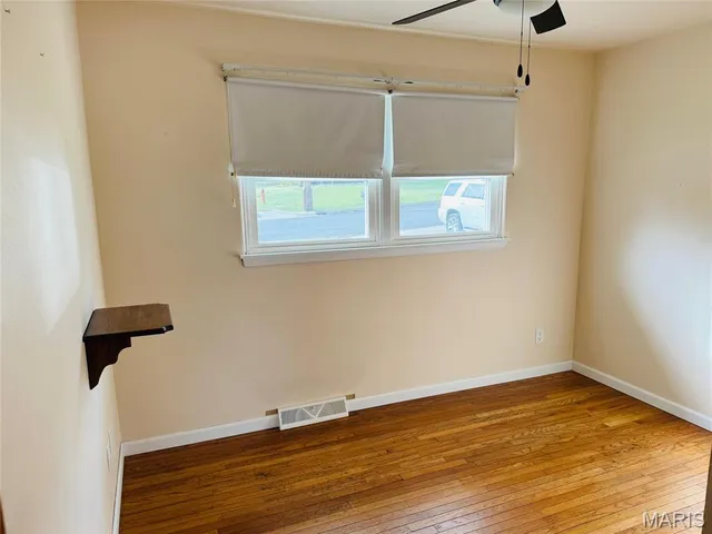 $190,000 | 1233 West Jefferson Street, Vandalia, IL 62471