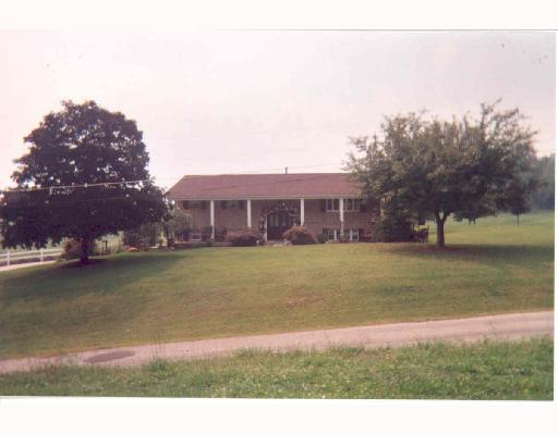 118 Colvin Road Greensboro, PA 15338 - Photo 1 of 8 Exterior Front.
