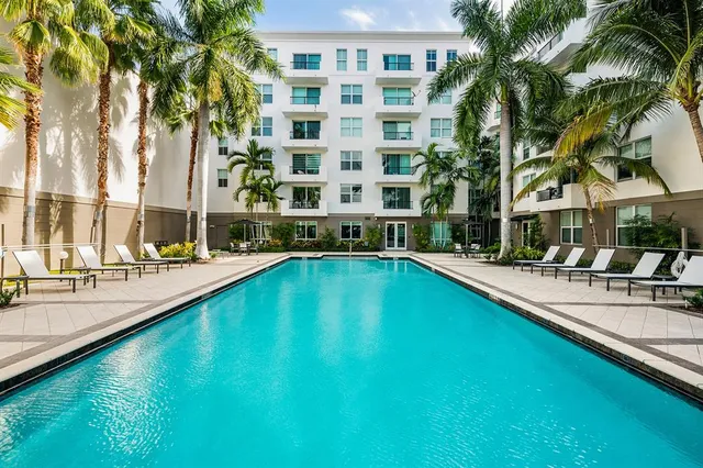 $425,000 | 2421 Northeast 65th Street, Unit 313, Fort Lauderdale, FL 33308