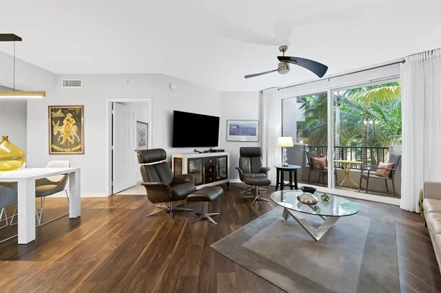 $425,000 | 2421 Northeast 65th Street, Unit 313, Fort Lauderdale, FL 33308