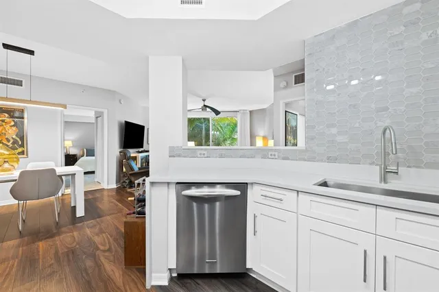 $425,000 | 2421 Northeast 65th Street, Unit 313, Fort Lauderdale, FL 33308