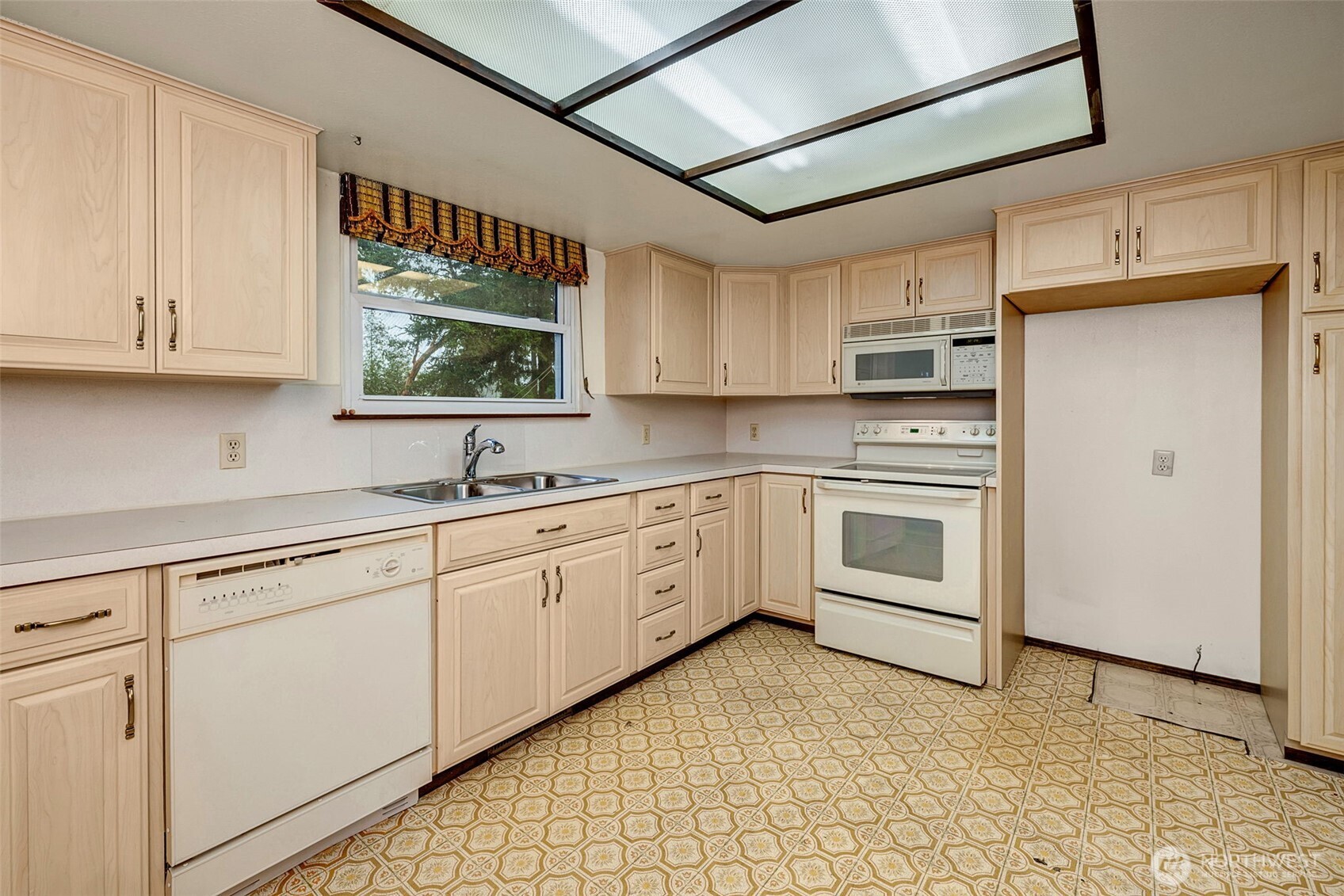 22625 Military Road South SeaTac, WA 98198 - Photo 12 of 40 Gallery Image 12