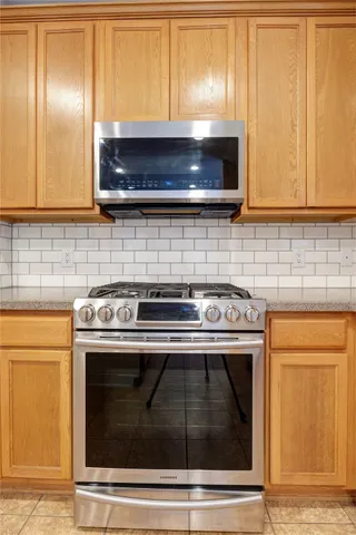 $2,300 | 6302 Denison Oaks Drive, Katy, TX 77494