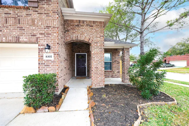 $2,300 | 6302 Denison Oaks Drive, Katy, TX 77494