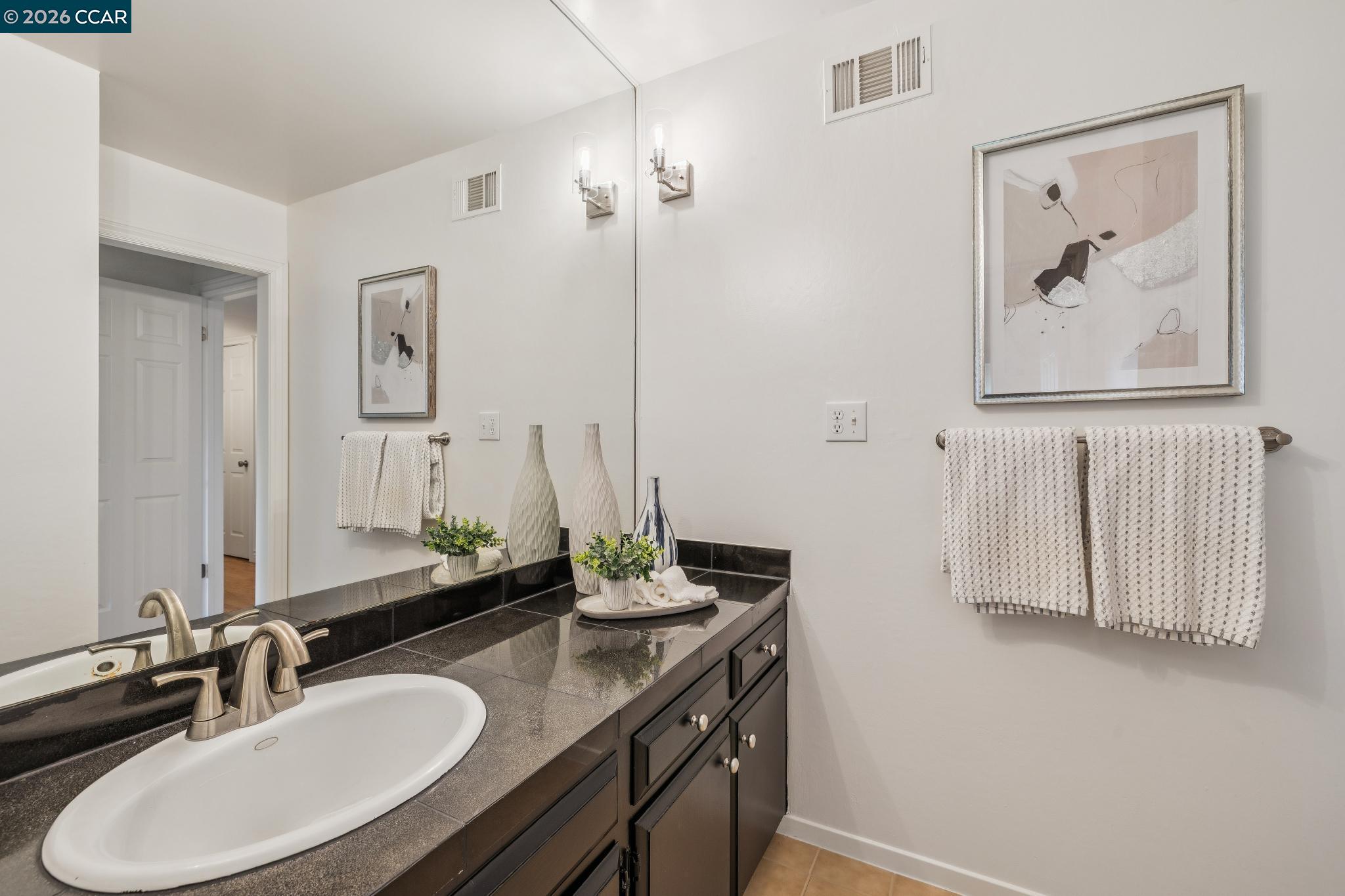 583 Tahos Road Orinda, CA 94563 - Photo 21 of 31 Gallery Image 21