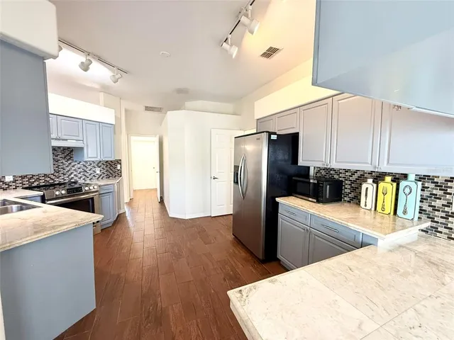 $499,950 | 7157 42nd Court East, Sarasota, FL 34243