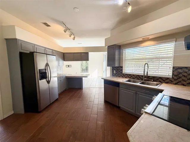 $499,950 | 7157 42nd Court East, Sarasota, FL 34243