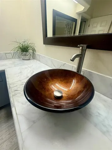 $499,950 | 7157 42nd Court East, Sarasota, FL 34243