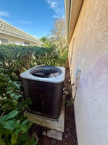 $499,950 | 7157 42nd Court East, Sarasota, FL 34243